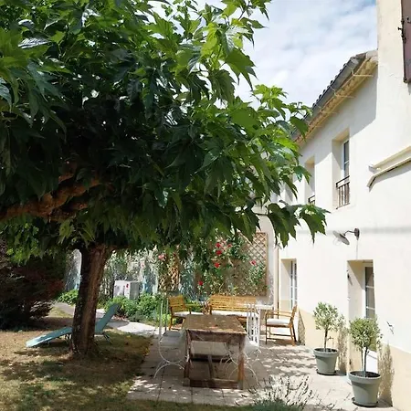 Petit Est Eco بيت للعطل